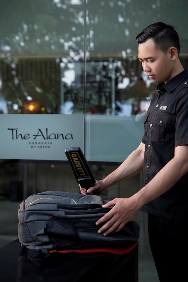 The Alana Surabaya Hotel Exterior foto