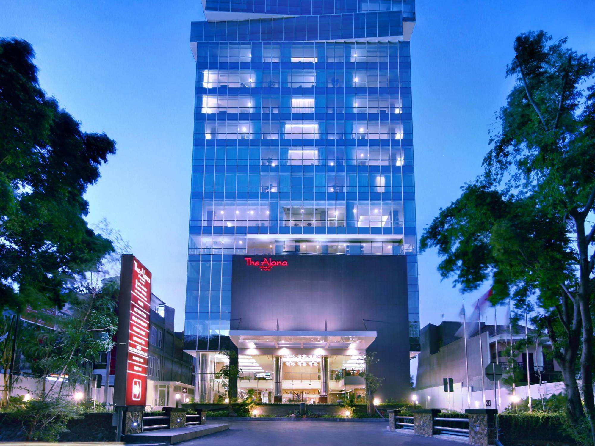 The Alana Surabaya Hotel Exterior foto